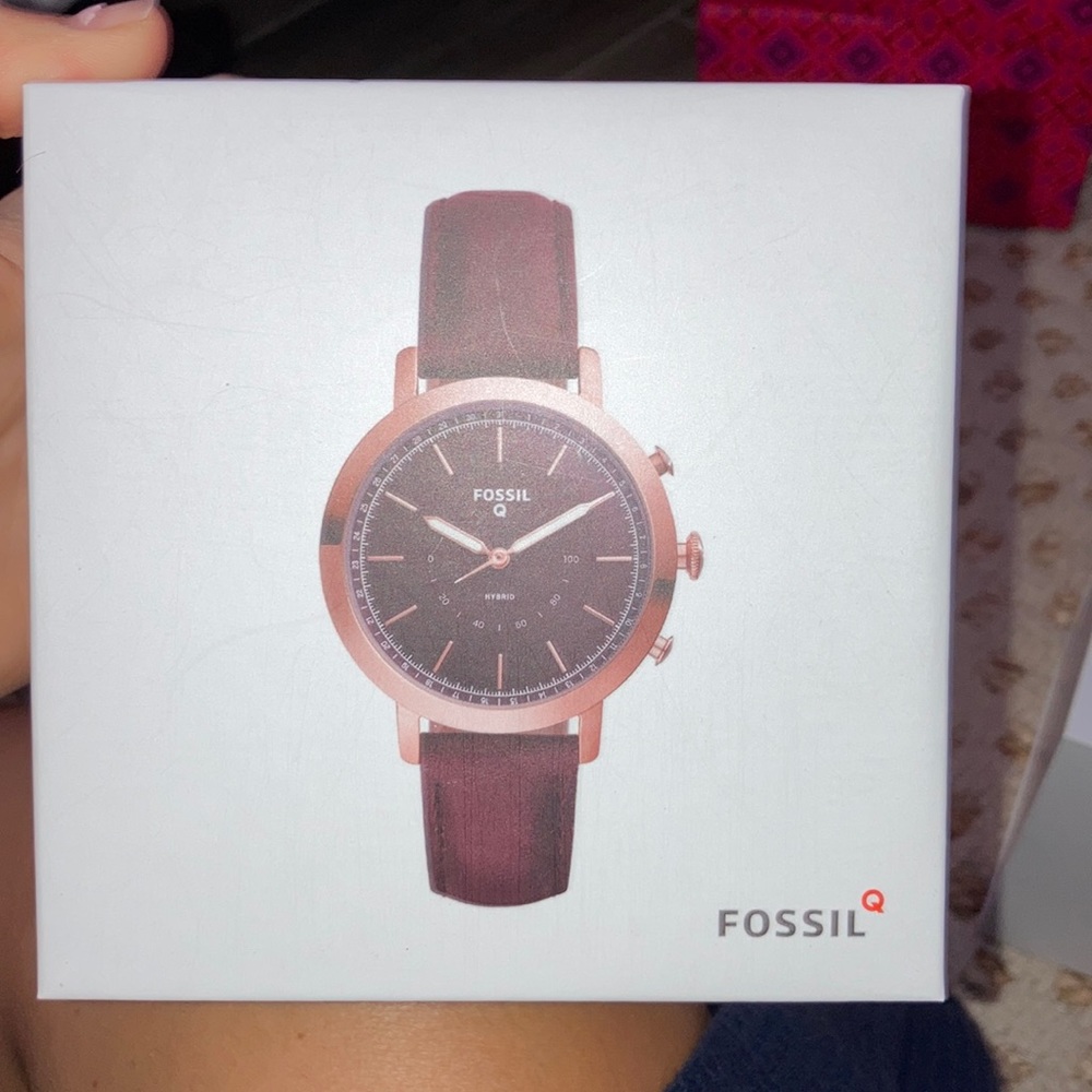 Fossil Q
